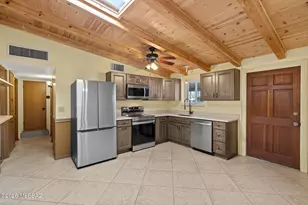 7224 E Paseo San Andres S, Tucson, AZ 85710 - Photo 2