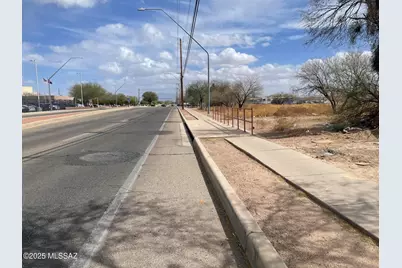 1251 W Silverlake Road, Tucson, AZ 85713 - Photo 4