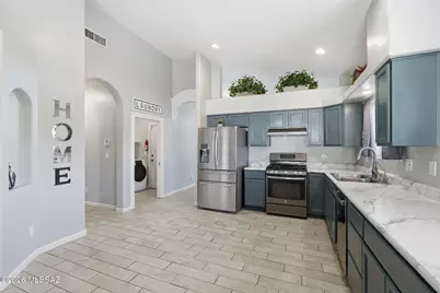 8903 E Marci Lynne Way, Tucson, AZ 85747 - Photo 10