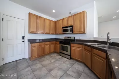 2083 S McConnell Drive, Tucson, AZ 85710 - Photo 10