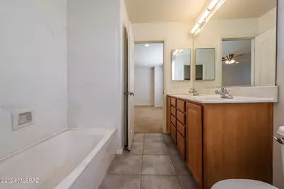2083 S McConnell Drive, Tucson, AZ 85710 - Photo 18
