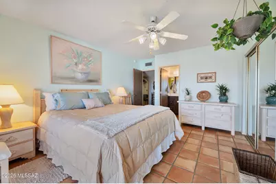 1383 W Camino Calderon, Green Valley, AZ 85622 - Photo 14