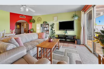 1383 W Camino Calderon, Green Valley, AZ 85622 - Photo 6