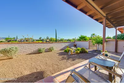 1383 W Camino Calderon, Green Valley, AZ 85622 - Photo 20