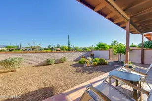 1383 W Camino Calderon, Green Valley, AZ 85622 - Photo 20