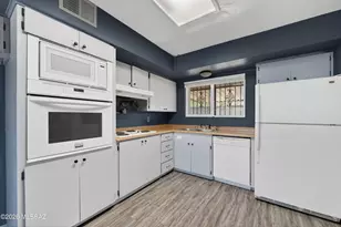 864 E Silver St, Tucson, AZ 85719 - Photo 12