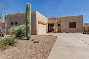 8136 N Night Pony Dr, Tucson, AZ 85743 - Photo 2