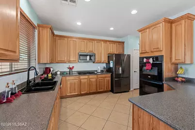 6633 S Hidden Flower Way, Tucson, AZ 85756 - Photo 14