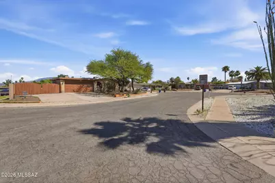 694 N Colette Circle, Tucson, AZ 85748 - Photo 4