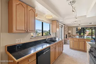 694 N Colette Cir, Tucson, AZ 85748 - Photo 16