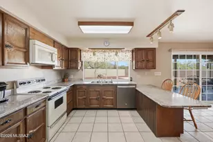 8710 N Hickory Dr, Tucson, AZ 85704 - Photo 18