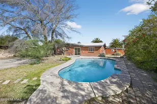 2272 E Blacklidge Dr, Tucson, AZ 85719 - Photo 2