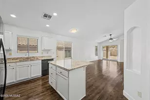 39425 S Cinch Strap Pl, Tucson, AZ 85739 - Photo 8