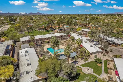 5901 N Oracle Road #14, Tucson, AZ 85704 - Photo 2