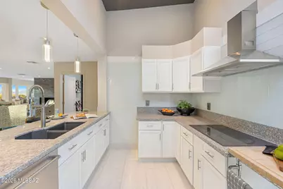6640 N Camino Padre Isidoro, Tucson, AZ 85718 - Photo 20