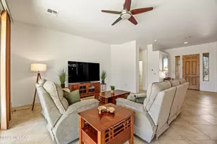 1131 W Tenniel Dr, Green Valley, AZ 85614 - Photo 8