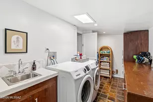 7341 N Ellison Dr, Tucson, AZ 85704 - Photo 38