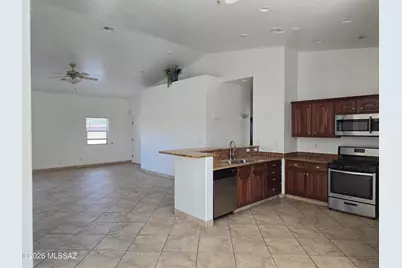 9035 E Calle Kuehn, Tucson, AZ 85715 - Photo 10