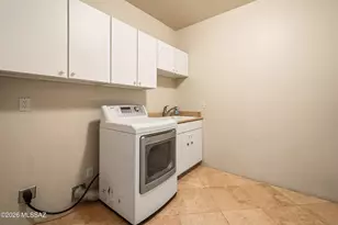 7945 E Cloud Rd, Tucson, AZ 85750 - Photo 30