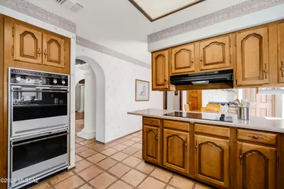 5561 E Sutler Lane, Tucson, AZ 85712 - Photo 8