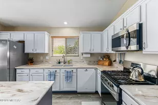 948 S Goldenweed Way, Tucson, AZ 85748 - Photo 16