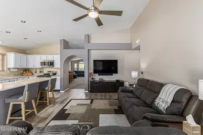948 S Goldenweed Way, Tucson, AZ 85748 - Photo 12