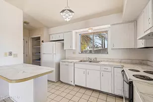 8957 E 25th St, Tucson, AZ 85710 - Photo 6