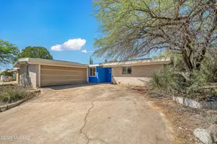 8957 E 25th St, Tucson, AZ 85710 - Photo 2