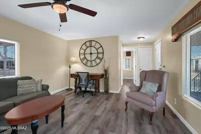 1924 W Desert Broom Lane, Tucson, AZ 85705 - Photo 2