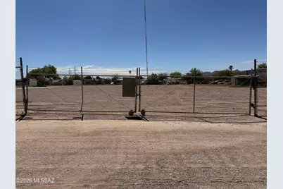 2425 W Wave Hill Court, Tucson, AZ 85705 - Photo 1