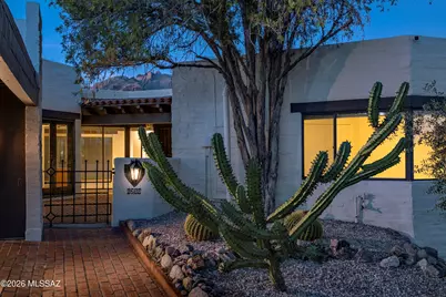 6250 N Campbell Avenue, Tucson, AZ 85718 - Photo 1