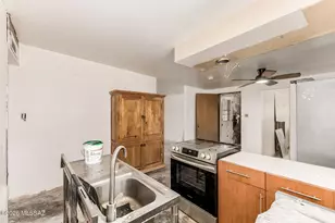 7427 E Juarez St, Tucson, AZ 85710 - Photo 8