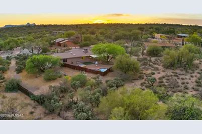 10180 N Rancho Sonora Drive, Tucson, AZ 85737 - Photo 2