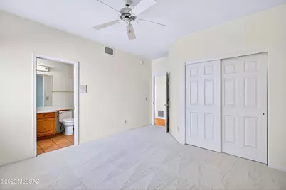 10881 N Canada Hills Court, Tucson, AZ 85737 - Photo 18