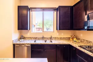 10368 E Jarod James Pl, Tucson, AZ 85747 - Photo 16