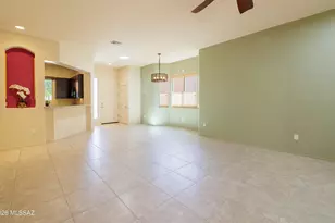 10368 E Jarod James Pl, Tucson, AZ 85747 - Photo 12