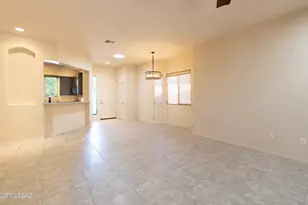 10368 E Jarod James Pl, Tucson, AZ 85747 - Photo 12