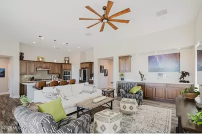 2484 E Copper Valley Way, Green Valley, AZ 85614 - Photo 12