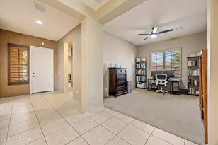 7836 W Orpine Ct, Tucson, AZ 85743 - Photo 12