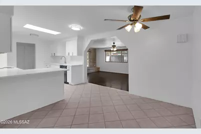 7402 E 34th Street, Tucson, AZ 85710 - Photo 2