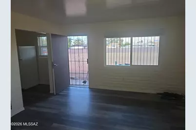 125 E 34th Street #D, Tucson, AZ 85713 - Photo 8