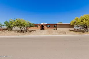 7401 N Bradley Pl, Tucson, AZ 85741 - Photo 1