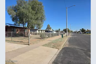 3631 E Frankfort Stravenue, Tucson, AZ 85706 - Photo 2