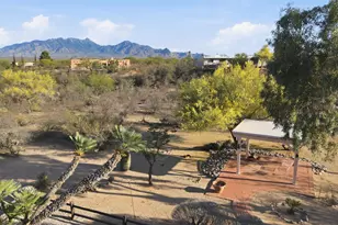 661 W VÃ­a De Suenos, Green Valley, AZ 85622 - Photo 4