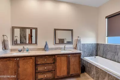 4456 W Placita Roca Escondida, Tucson, AZ 85745 - Photo 24
