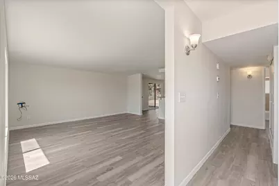 7617 E Morelos Place, Tucson, AZ 85710 - Photo 8