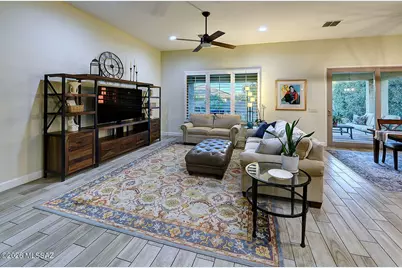 2397 E Skywalker Way, Green Valley, AZ 85614 - Photo 14