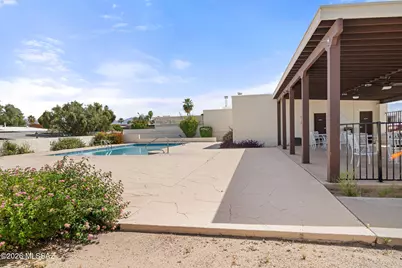 8916 E Palms Park Drive, Tucson, AZ 85715 - Photo 22