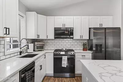 12333 N Brightridge Drive, Oro Valley, AZ 85755 - Photo 4