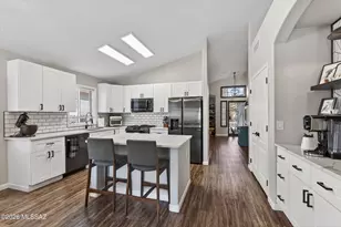 12333 N Brightridge Dr, Oro Valley, AZ 85755 - Photo 6